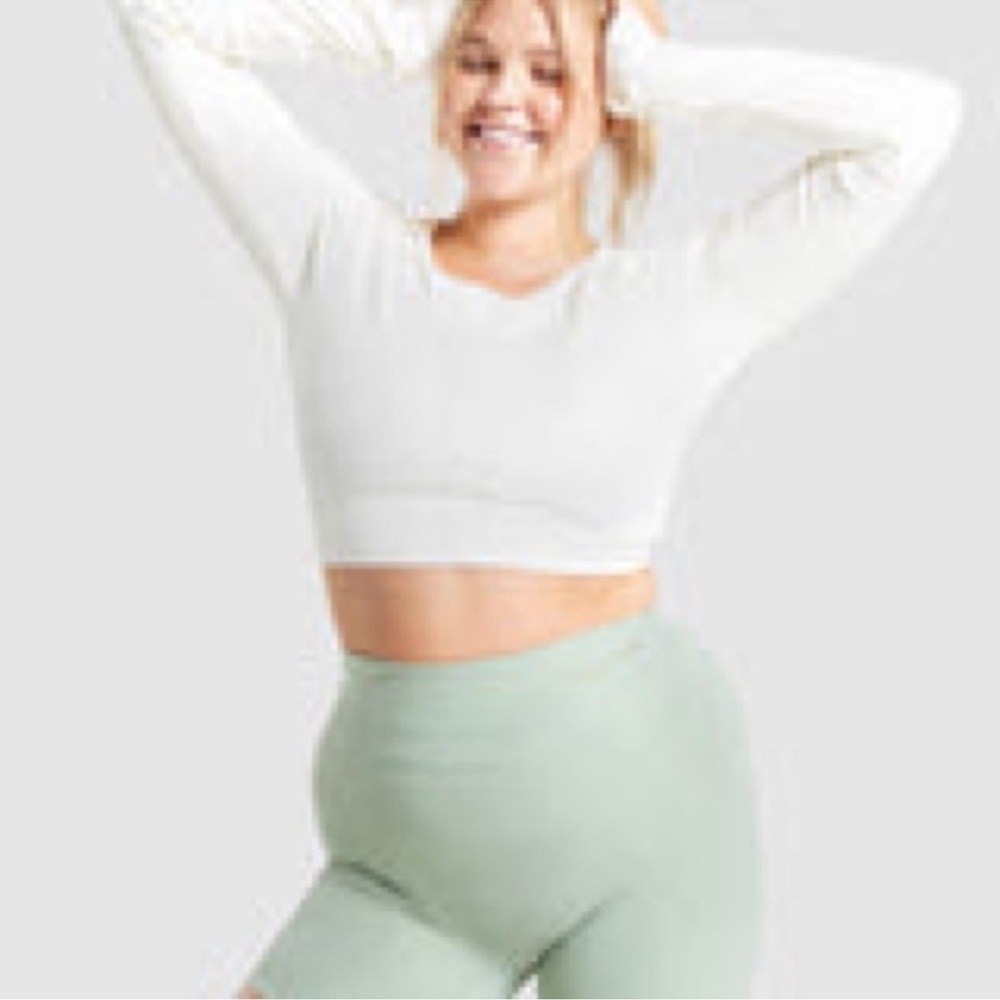 Whitney Simmons x Gymshark- White Long Sleeve Crop Top